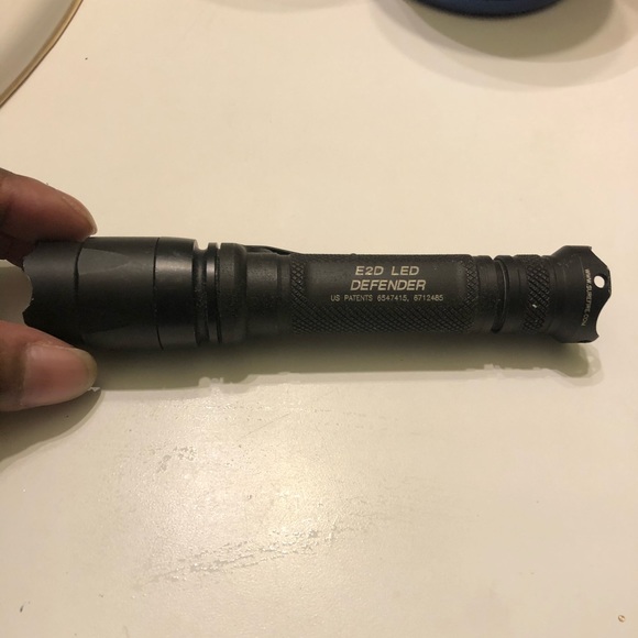 Surefire E2D LED Ultra Defenders flashlight ~Price Firm or Best Offer!!!! - Picture 5 of 7